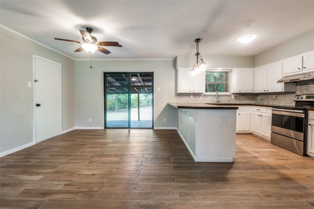 1533 E Springcrest Circle, Lancaster, TX 75134