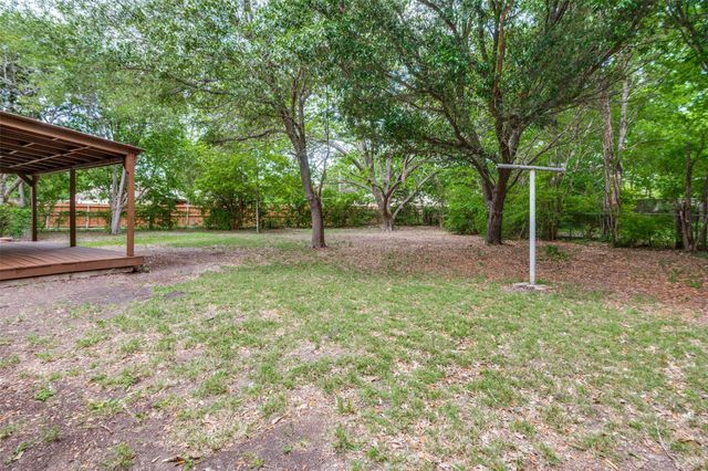 1533 E Springcrest Circle, Lancaster, TX 75134