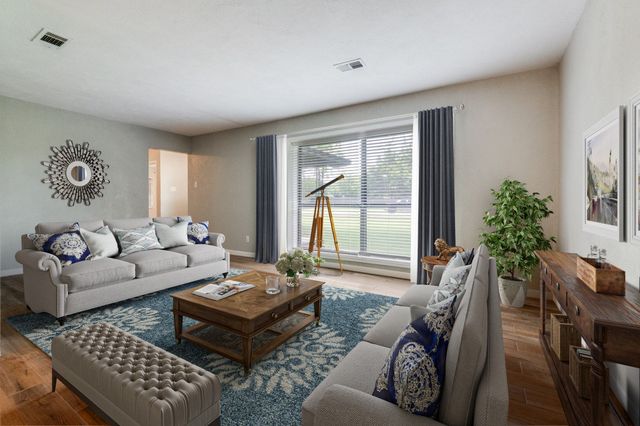 1533 E Springcrest Circle, Lancaster, TX 75134