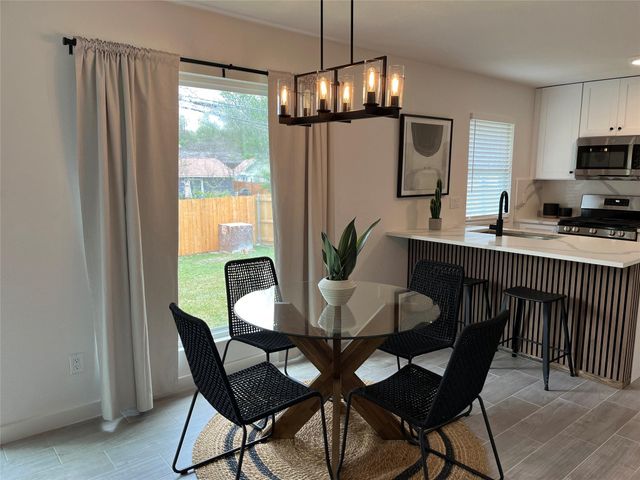 9502 Crown Ridge DR, Austin, TX 78753