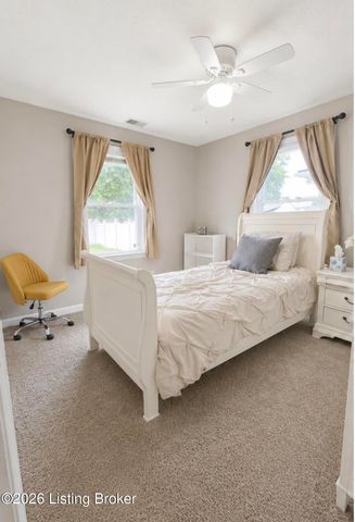 6216 Upper Hunters Trace, Louisville, KY 40216