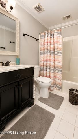 6216 Upper Hunters Trace, Louisville, KY 40216