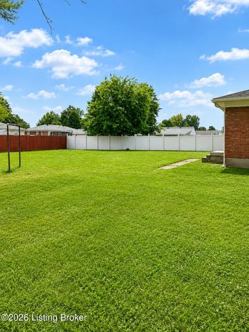6216 Upper Hunters Trace, Louisville, KY 40216