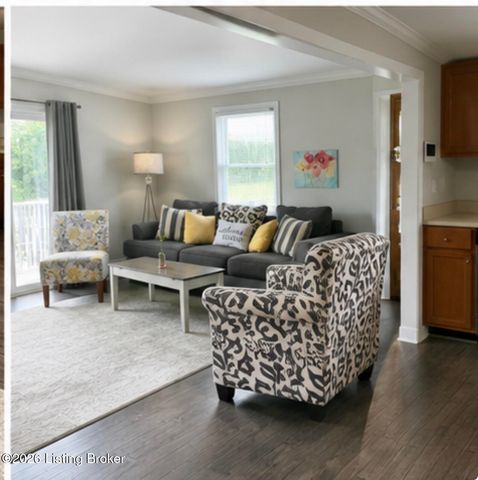 6216 Upper Hunters Trace, Louisville, KY 40216