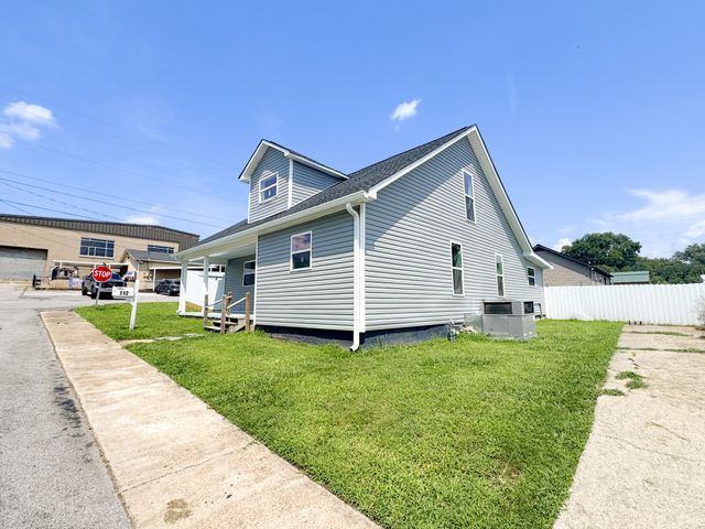 112 Cato St, Hartsville, TN 37074