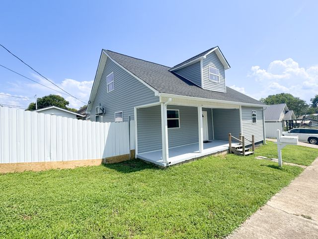 112 Cato St, Hartsville, TN 37074