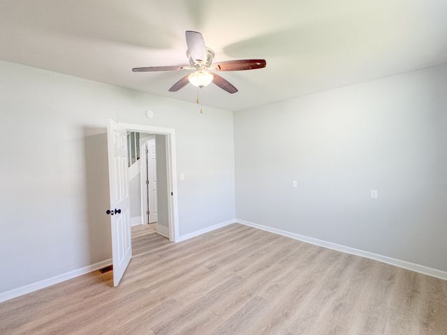 112 Cato St, Hartsville, TN 37074