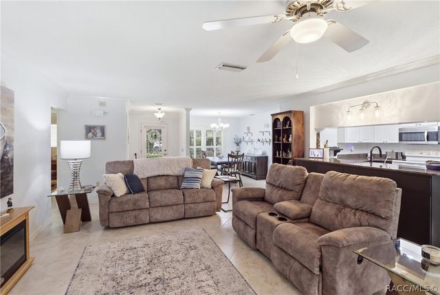 5983 W Douneray Loop, Crystal River, FL 34429