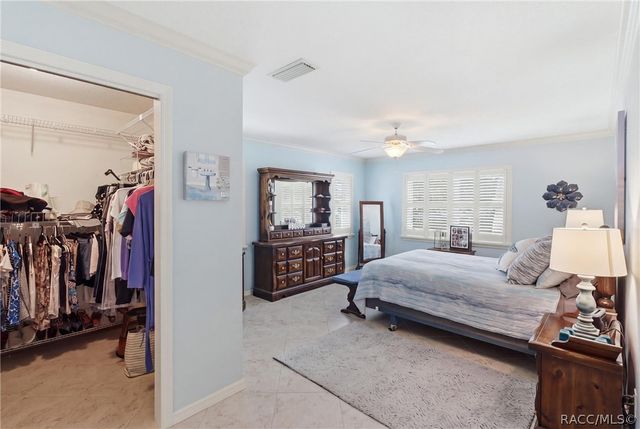 5983 W Douneray Loop, Crystal River, FL 34429