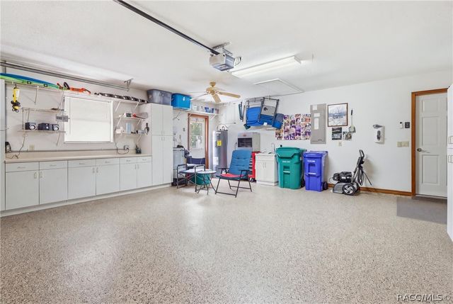 5983 W Douneray Loop, Crystal River, FL 34429