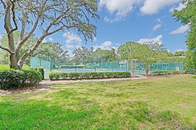 5983 W Douneray Loop, Crystal River, FL 34429