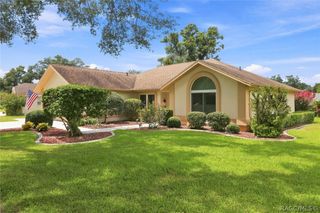 5983 W Douneray Loop, Crystal River, FL 34429