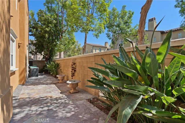 89 Chantilly, Irvine, CA 92620