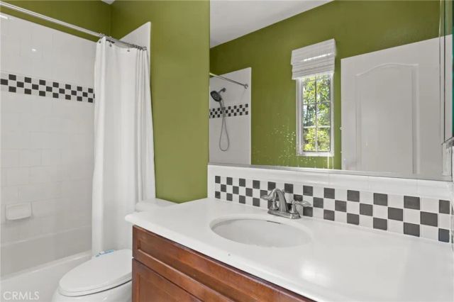 89 Chantilly, Irvine, CA 92620