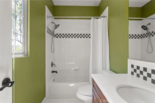 89 Chantilly, Irvine, CA 92620