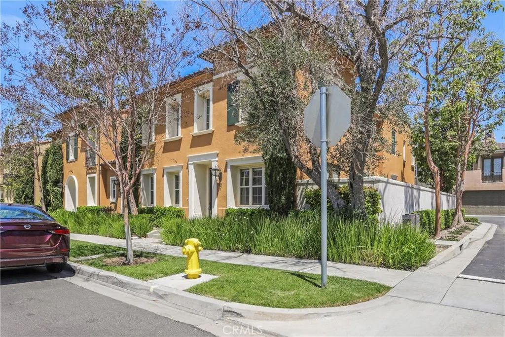 89 Chantilly, Irvine, CA 92620