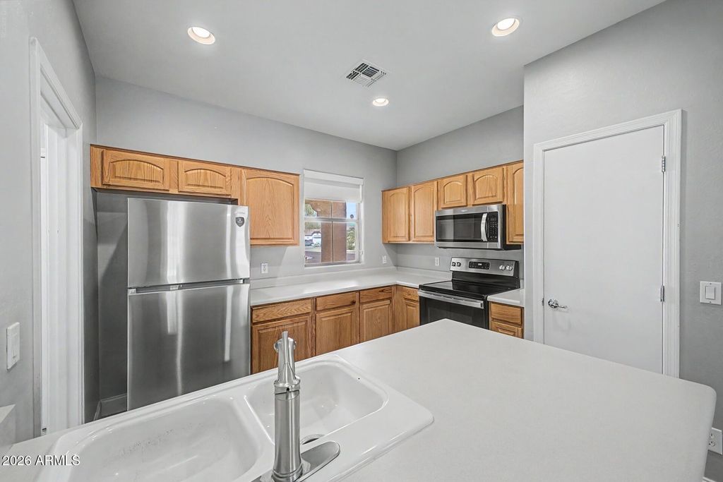 28188 N WILLEMITE Drive, San Tan Valley, AZ 85143 — photo 5