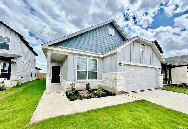 4153 Bermuda Ln, Seguin, TX 78155