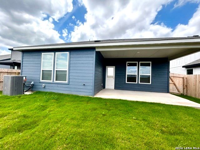 4153 Bermuda Ln, Seguin, TX 78155