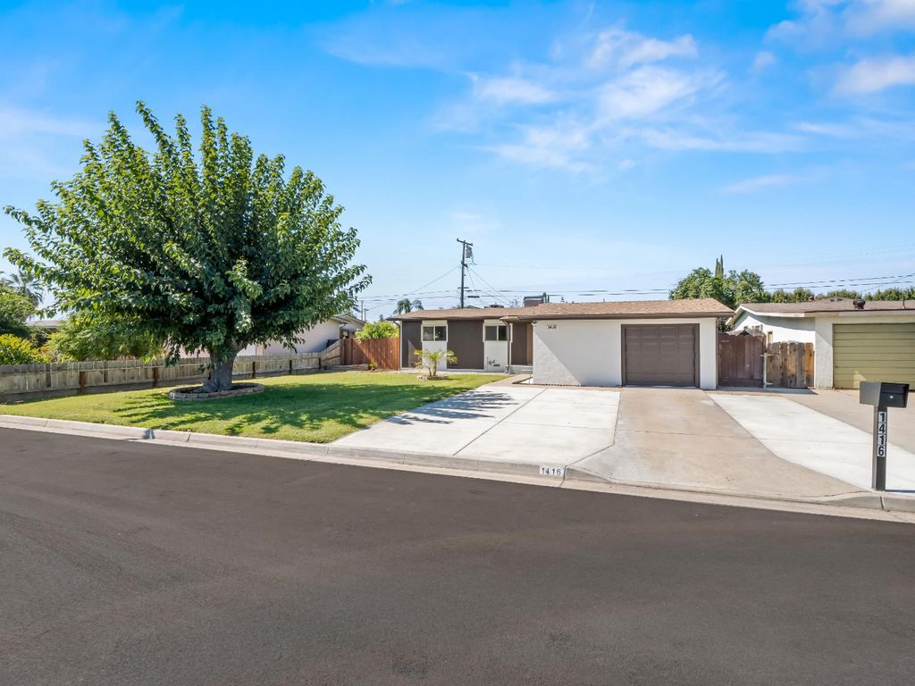 1416 Cherry Lane, Clovis, CA 93612