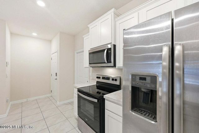 86768 MAINLINE Road, Yulee, FL 32097