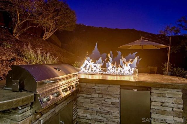 6081 Cala Lily Street, Santee, CA 92071