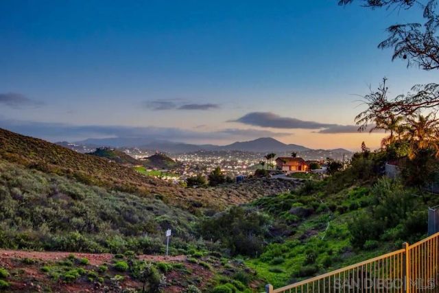 6081 Cala Lily Street, Santee, CA 92071