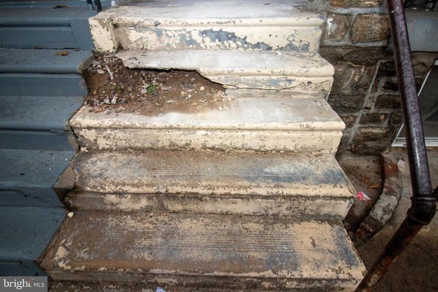 1942 N HOLLYWOOD ST, Philadelphia, PA 19121