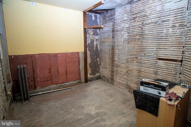 1942 N HOLLYWOOD ST, Philadelphia, PA 19121