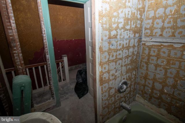 1942 N HOLLYWOOD ST, Philadelphia, PA 19121