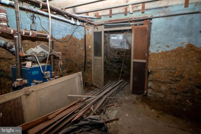 1942 N HOLLYWOOD ST, Philadelphia, PA 19121