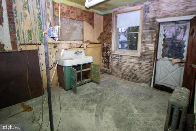 1942 N HOLLYWOOD ST, Philadelphia, PA 19121