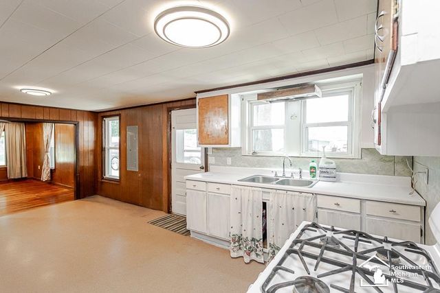 13838 Bayside Drive, Monroe, MI 48161