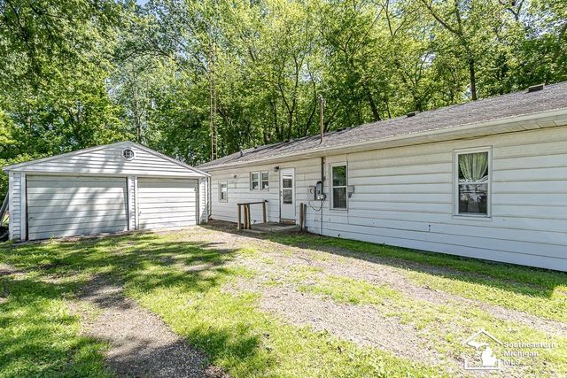 13838 Bayside Drive, Monroe, MI 48161