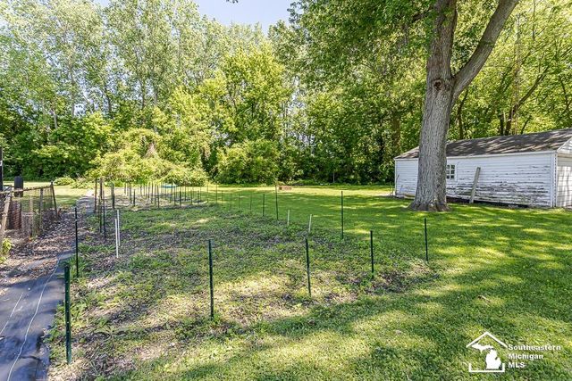 13838 Bayside Drive, Monroe, MI 48161