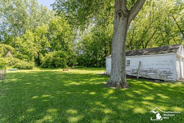 13838 Bayside Drive, Monroe, MI 48161