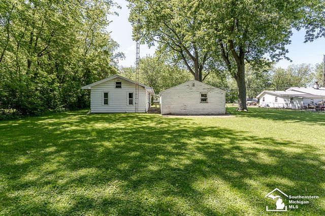 13838 Bayside Drive, Monroe, MI 48161