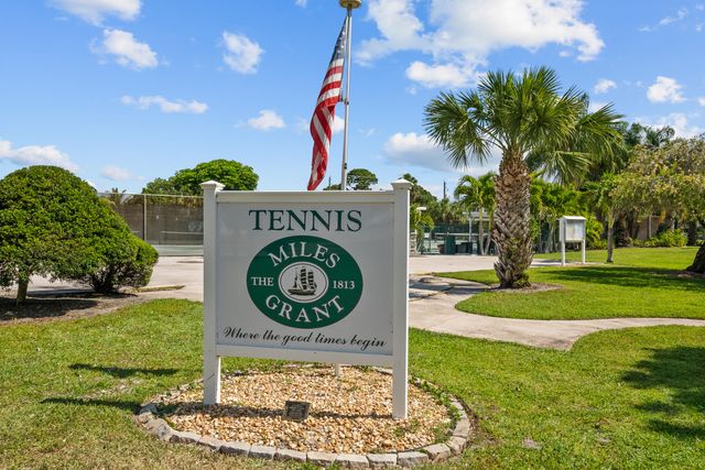 5393 SE Miles Grant Road SE 202, Stuart, FL 34997