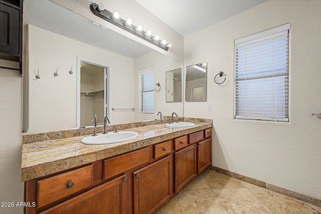 2071 E 36TH Avenue, Apache Junction, AZ 85119