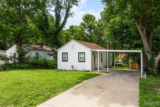 10532 Decker Avenue, St Louis, MO 63114