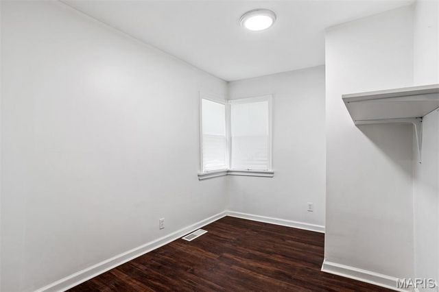 10532 Decker Avenue, St Louis, MO 63114