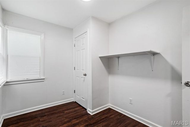 10532 Decker Avenue, St Louis, MO 63114