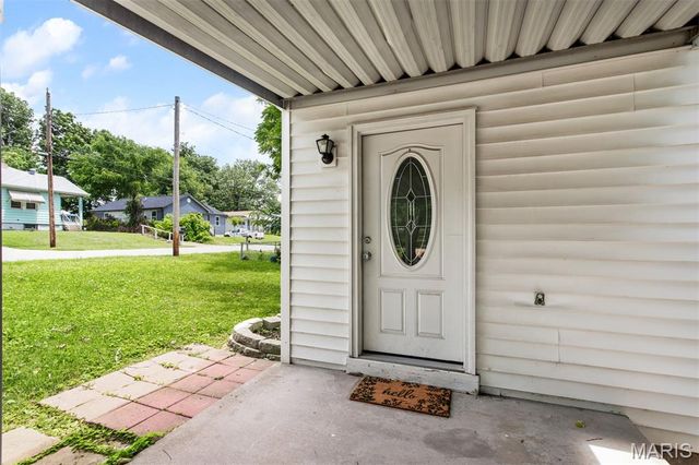 10532 Decker Avenue, St Louis, MO 63114