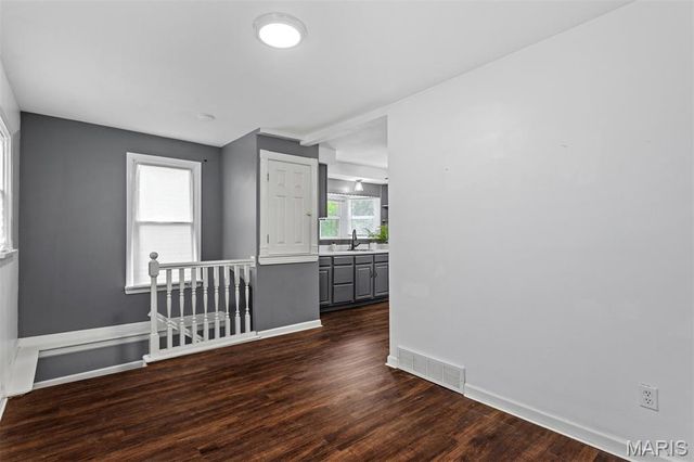 10532 Decker Avenue, St Louis, MO 63114