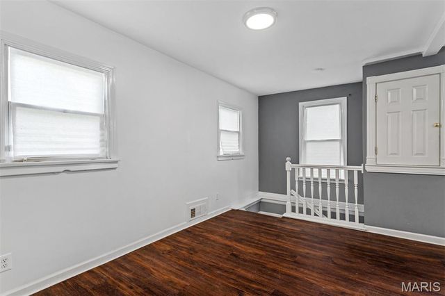 10532 Decker Avenue, St Louis, MO 63114