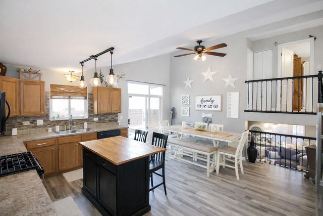 26049 S White Oak Trail, Channahon, IL 60410