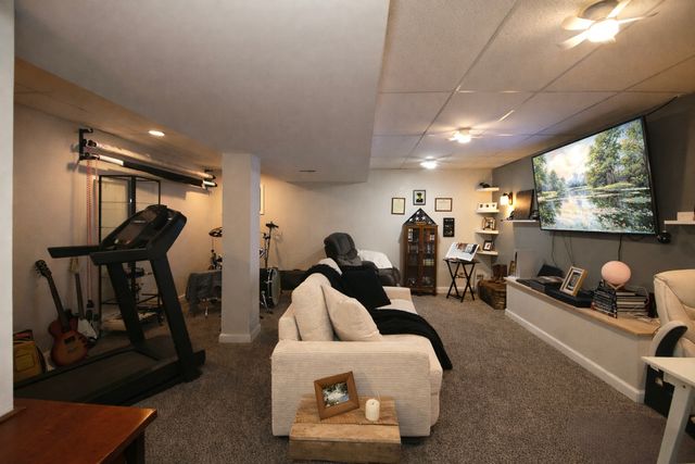 26049 S White Oak Trail, Channahon, IL 60410