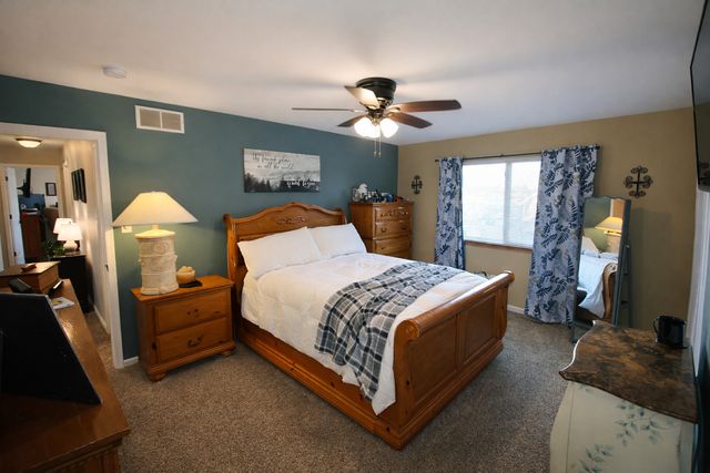 26049 S White Oak Trail, Channahon, IL 60410