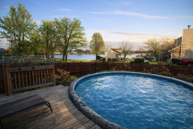 26049 S White Oak Trail, Channahon, IL 60410