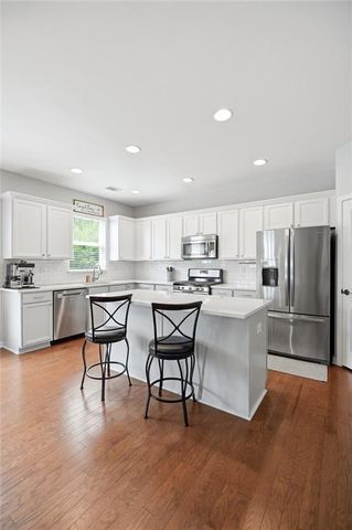 713 Lorimore Pass, Canton, GA 30115